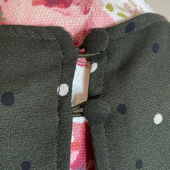 H&M | green and black & white polka dot bell sleeved dress - Picture 6 of 8